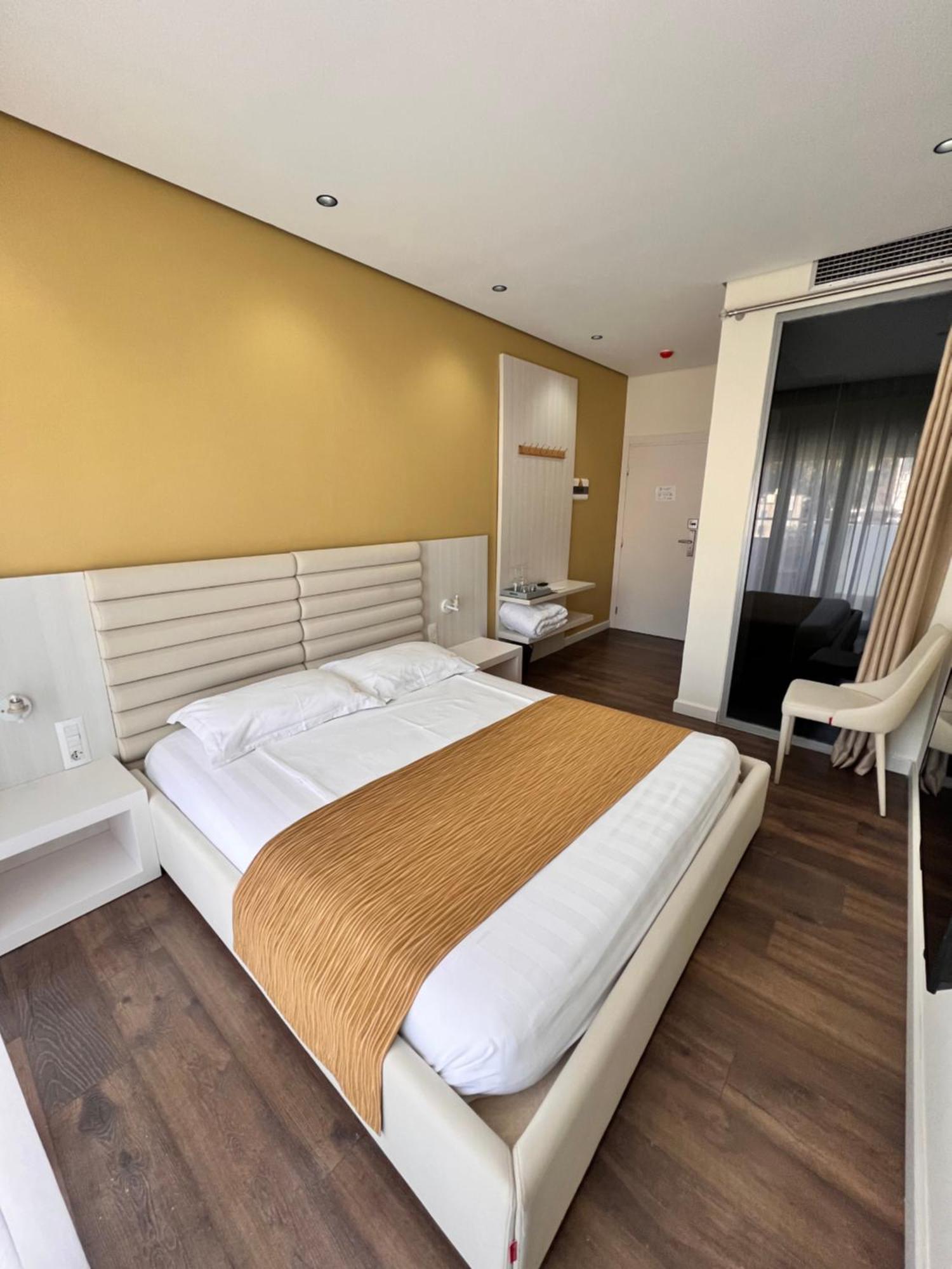 Maxi Room Vlorë 객실 사진